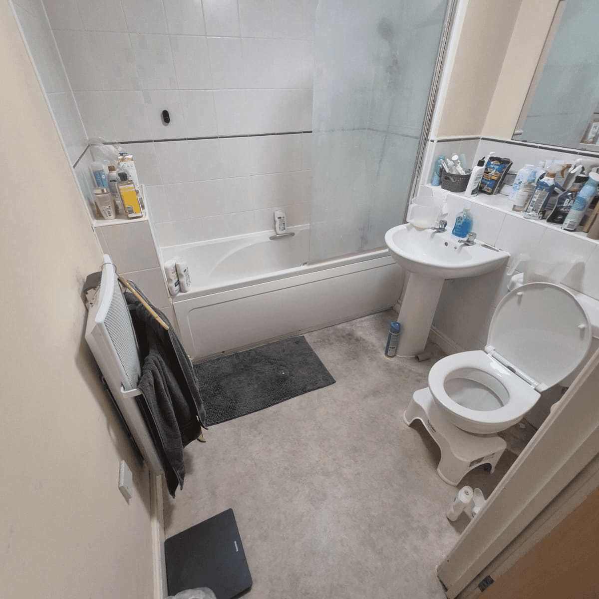Before — End of tenancy clean required, heavily soiled kitchen in Lincoln rental property