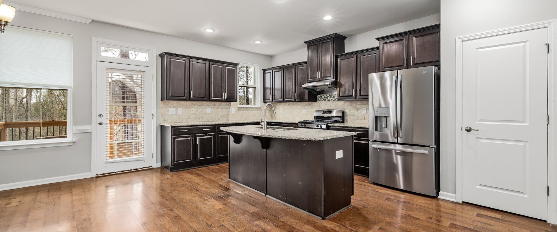 Bright modern kitchen interior — the spotless finish an end of tenancy clean should deliver