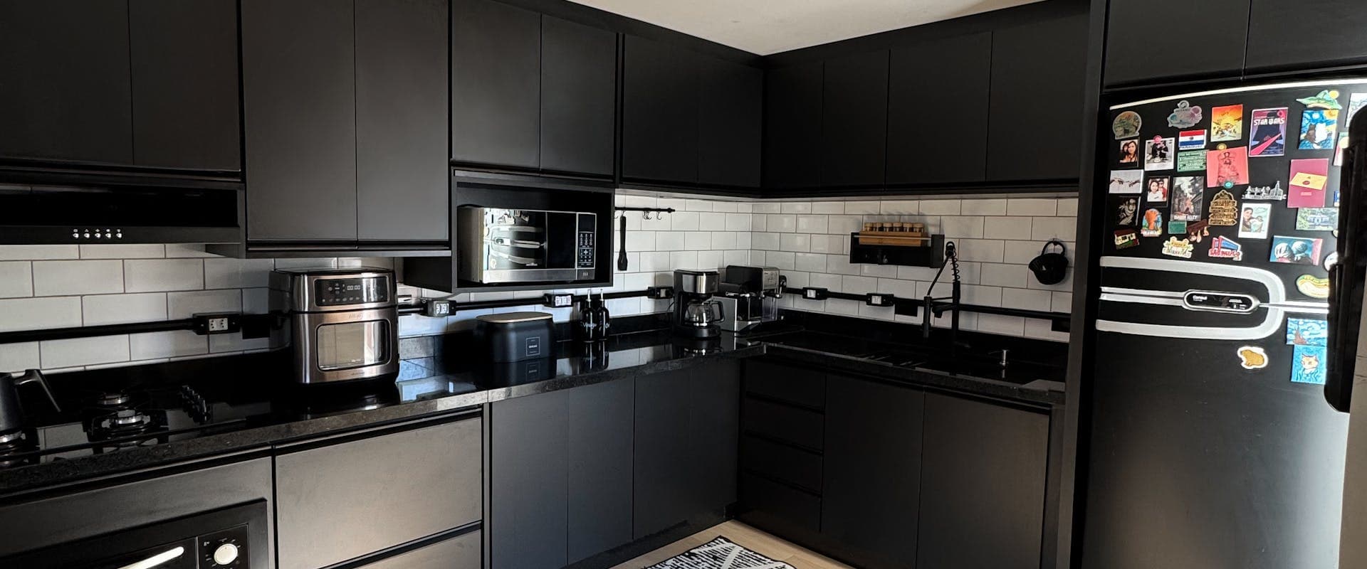 Modern kitchen fitted in Lincoln property — LWR Group Howdens kitchen installation